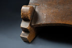 Antieke handgesneden houten dekenkist