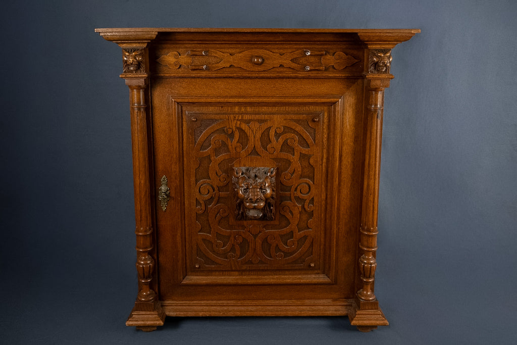 Engels eikenhouten kabinet