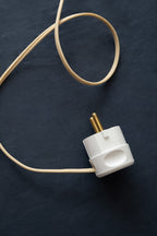Decoratieve tafellamp met sirene, albast en glazen bol